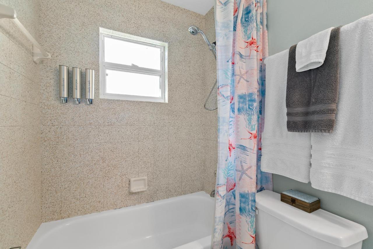 Beachside Serenity Escape - Private 3Br And 2Ba, Dog Friendly Duplex Oasis, Steps To Shore! 멜버른 외부 사진